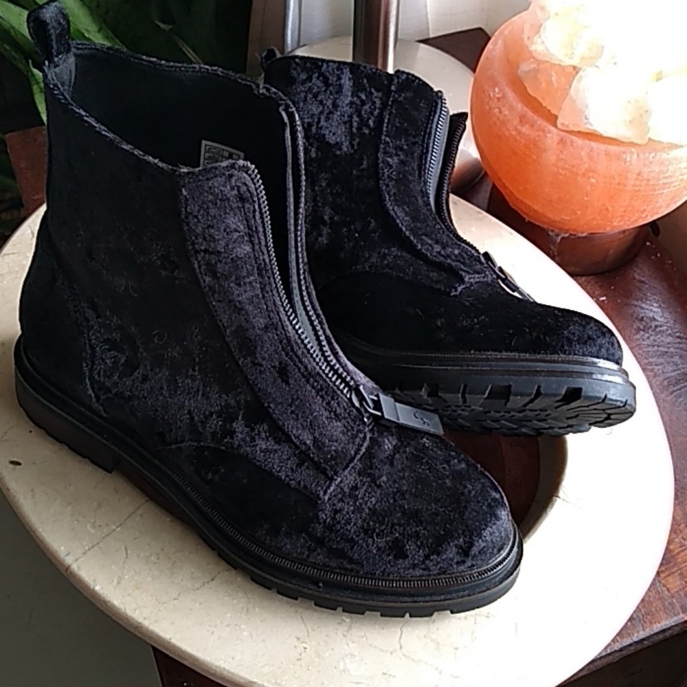 Rocket Dog boots.. New!!!!